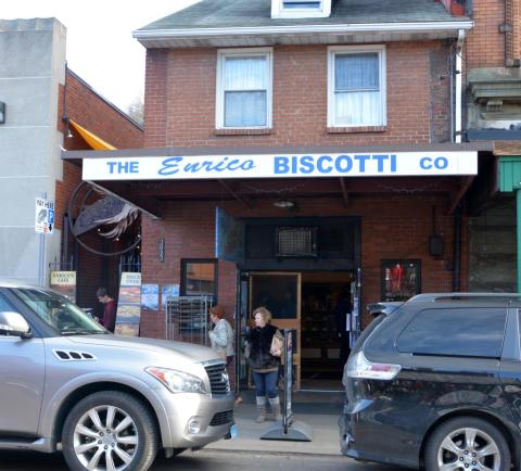 This Hole In The Wall Bakery In Pittsburgh Is Unlike Any Other Place You've Ever Tried