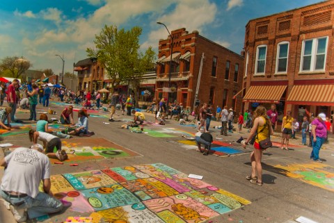 Visit These 7 Artsy Towns In Iowa For A Whimsical Day Trip