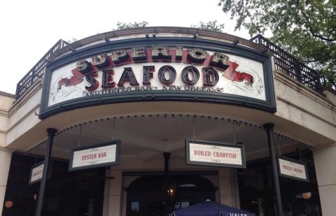 This Incredible Seafood Restaurant In New Orleans Will Tantalize Your Tastebuds