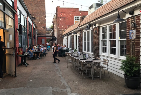 5 Hidden Alley Restaurants In Nashville That Are So Worth The Hunt