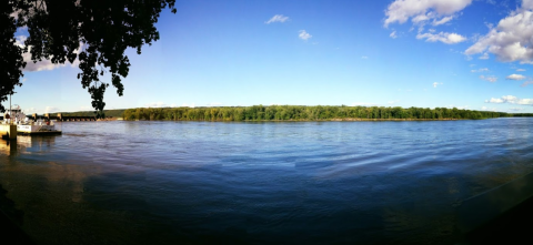 The Magical River Walk In Iowa That Will Transport You To Another World