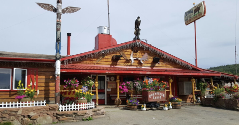 This Quirky Alaska Restaurant Is The Most Unique Place You’ll Eat All Year