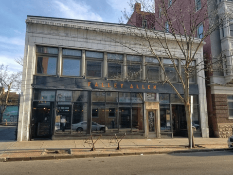 This Ultimate Burger Bucket List In Buffalo Will Make Your Mouth Water