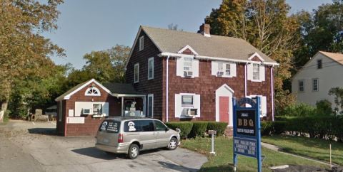 This Little Hole-In-The-Wall Restaurant In Rhode Island Serves BBQ So Good It Should Be Illegal