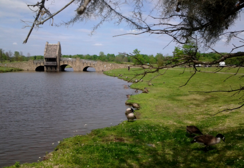 The Charming City Park In Alabama That's Perfect For Spending A Summer Day