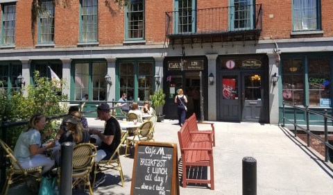 The Adorable Cafe In Georgia That Serves Up A Meal That Will Drown Your Tastebuds in Deliciousness