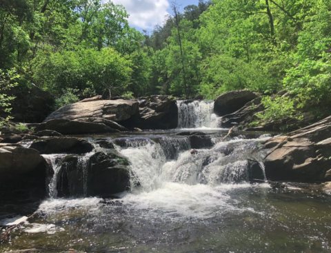 This Secluded Waterfall In Alabama Might Just Be Your New Favorite Swimming Spot