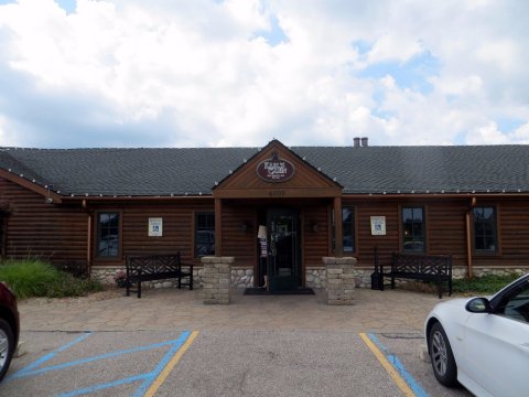 The Remote Cabin Restaurant Near Detroit That Serves Up The Most Delicious Food