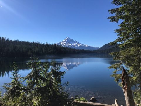 This Underrated Trail In Oregon Leads To A Hidden Turquoise Lake