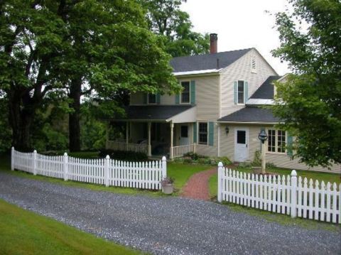 This Perfect Vermont Vineyard Has Amazing Wine And Even Lets You Spend The Night