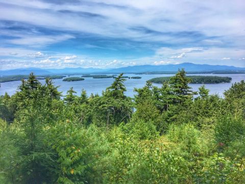 This Family-Friendly New Hampshire Hike Has Stunning Lake Views