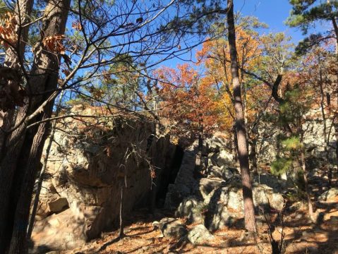 The Unique Cave Trail In Oklahoma That’s Full Of Beauty And Mystery