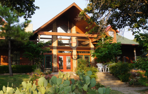 A Night At This Rustic Pine Lodge In Oklahoma Will Make You Feel At One With Nature