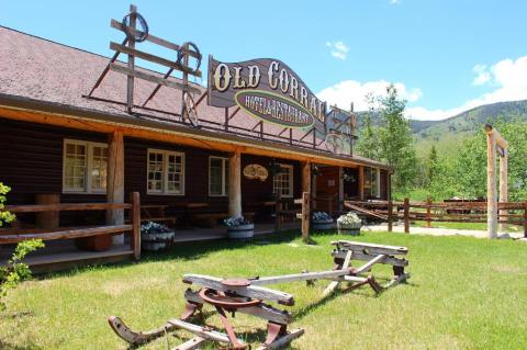 The Quirky Motel In Wyoming You Never Knew You Needed To Stay At