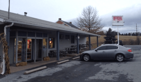 You Can Smell The Barbecue From A Mile Away At This Underrated Pennsylvania Restaurant