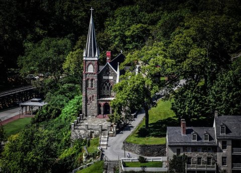 The Little-Known Church Hiding In West Virginia That Is An Absolute Work Of Art