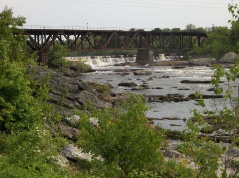 The Magical River Walk In Maine That Will Transport You To Another World