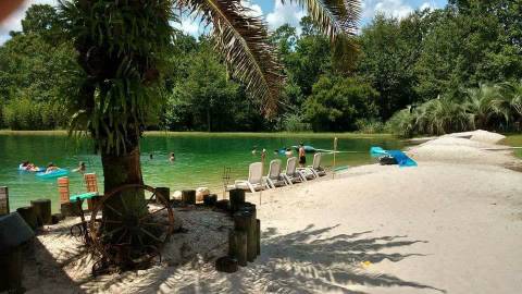 Few People Know You Can Rent Your Own Private Beach For The Day In Mississippi