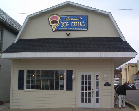 The Ice Cream Parlor In Pennsylvania That's So Worth Waiting In Line For