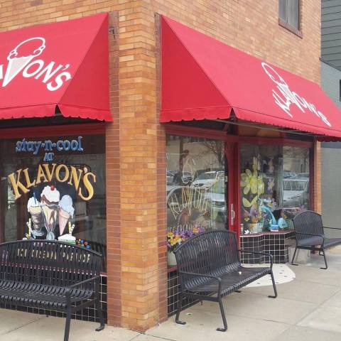 The Ice Cream Parlor In Pittsburgh That's So Worth Waiting In Line For