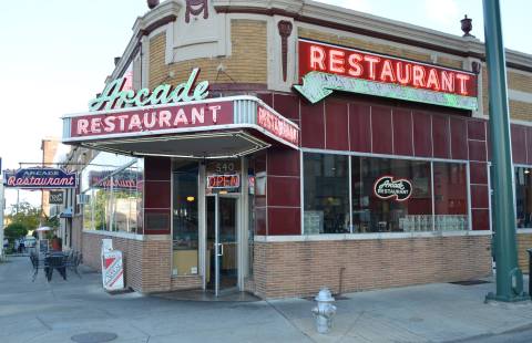 This Famous Tennessee Diner Is The Triple Threat Of Restaurants