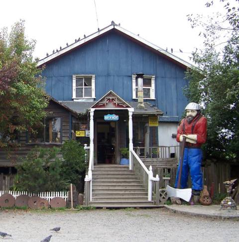 You Can Tour A Real, Working Blacksmith Shop Right Here In Northern California And It's Fascinating