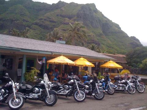 The Hole In The Wall Restaurant In Hawaii That Serves Some Of The Best BBQ You've Ever Tried