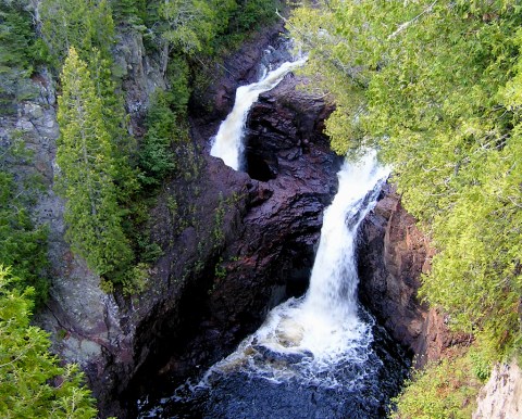 Your Kids Will Love This Easy 2-Mile Waterfall Hike Right Here In Minnesota