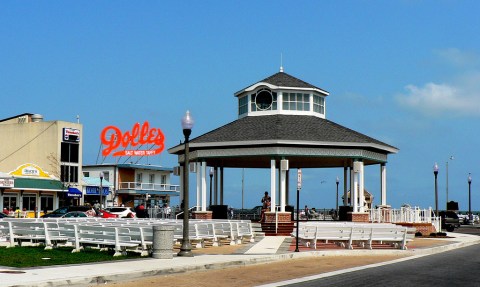 The Incredible Delaware Beach That Transforms With The Seasons