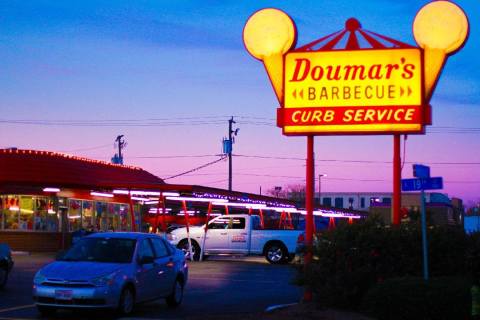 You Can Still Eat At The Delicious Virginia Restaurant That Invented The Ice Cream Cone In 1904