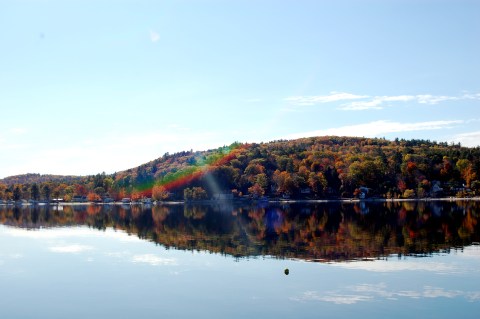 The Clearest Lake In New Hampshire Is Almost Too Beautiful To Be Real