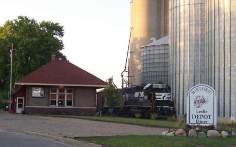 The Depot Diner In Michigan The Whole Family Will Love