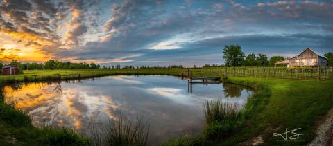 This Countryside Winery In An Old Rustic Barn Is Quintessentially Indiana