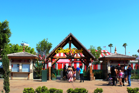 The Vintage Amusement Park In Southern California That Captures The Charm Of The Good Ol' Days