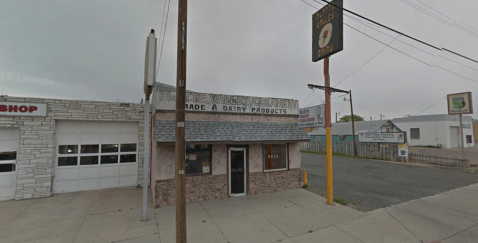 The Ice Cream Parlor In Nebraska That's So Worth Waiting In Line For