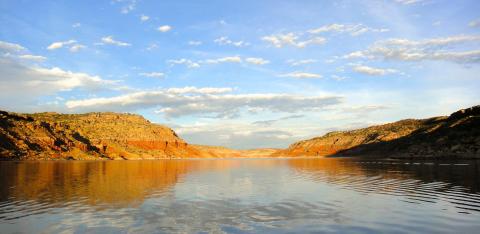 This Clear Blue Lake In New Mexico Is Perfect For A Summer Afternoon