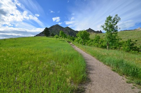 This Awe-Inspiring Hike In South Dakota Will Take Your Breath Away