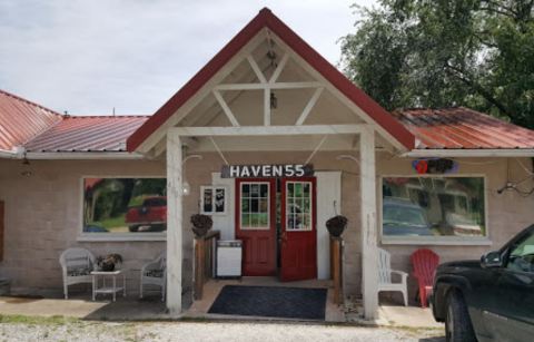 This Little House In Rural Missouri Doesn't Look Like Much But It's Actually An Amazing Steakhouse