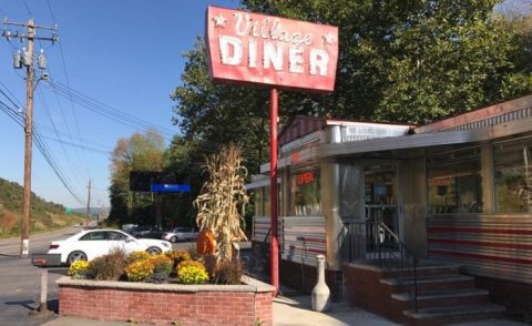 You’ll Love Everything About This Retro Pennsylvania Restaurant That’s Well Worth The Drive