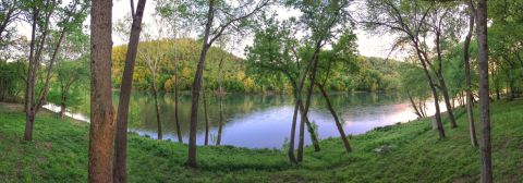 This Out-Of-The-Way Riverfront Restaurant Has Some Of The Best Views In Arkansas