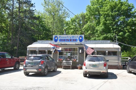 This Vermont Diner In The Middle Of Nowhere Is Downright Delicious