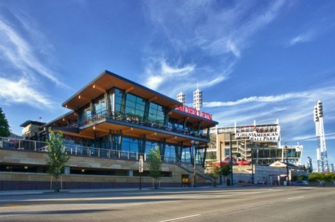 This Mouthwatering 2-Story Restaurant In Ohio Is As Unique As They Come