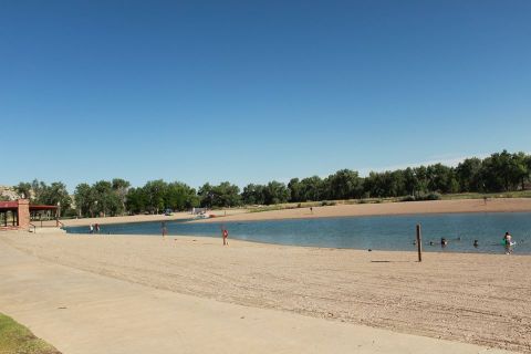 The Secret Tropical Beach In Colorado Where The Water Is A Mesmerizing Blue