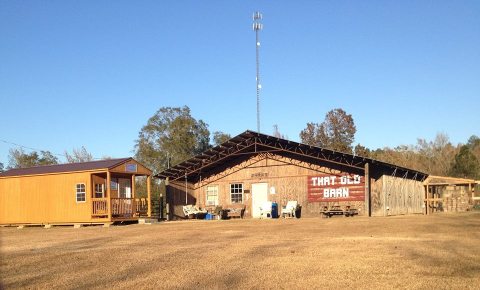 Everyone In Mississippi Should Visit This Amazing Antique Barn At Least Once