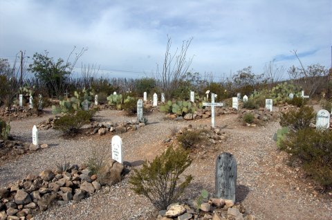 The Story Behind This Ghost Town Cemetery In Arizona Will Chill You To The Bone