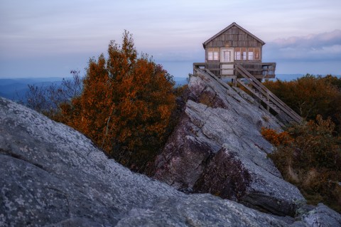 The Breathtaking Overlook In West Virginia That Lets You See For Miles And Miles