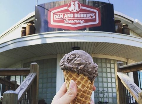 You'll Have Loads Of Fun At This Dairy Farm In Iowa With Incredible Ice Cream And Cheese Curds