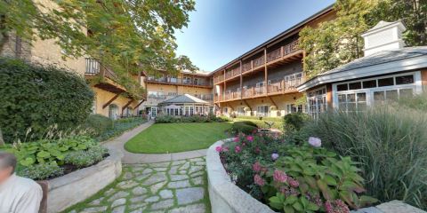 The Riverside Restaurant In Illinois With Panoramic Views You'll Never Forget