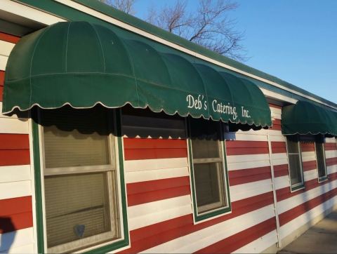 The Tenderloin Sandwiches At This Illinois Restaurant Are So Gigantic They Fall Off The Plate