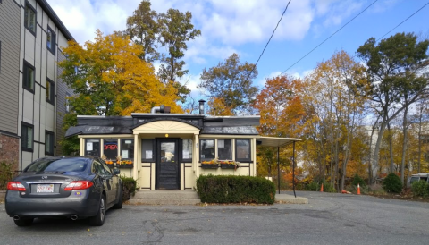 You'll Love Everything About A Visit To The Oldest Diner In Massachusetts